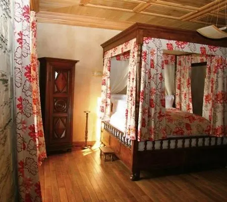 Manoir Du Rivet Bed and breakfast *